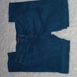 Levi's Mid Rise Skinny jeans